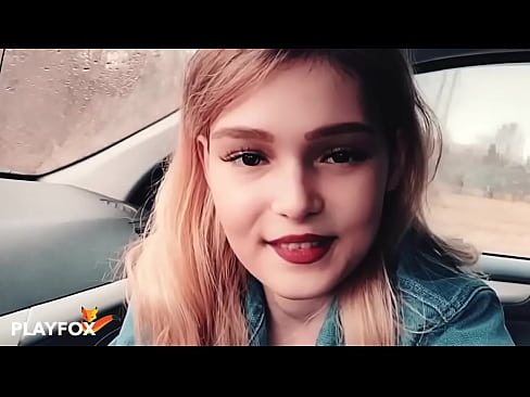 ❤️ مثير فاتنة تمتص بفرح على بطاقة الخصم ❤️